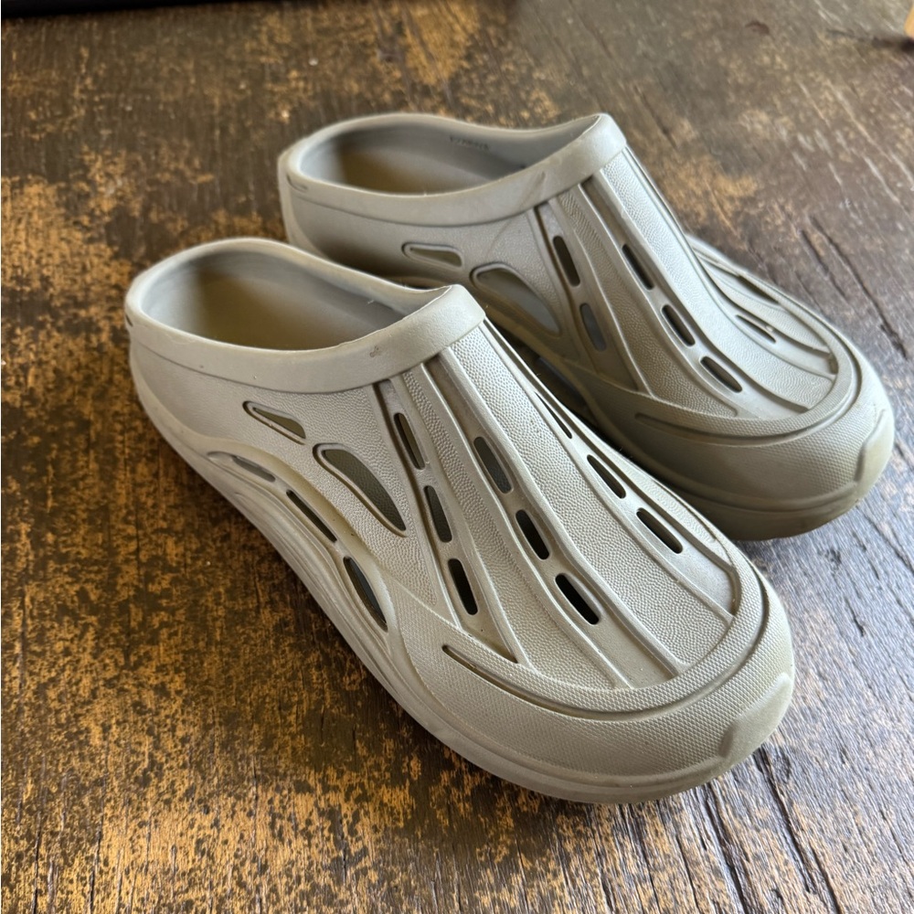 H&M rubber mules / clogs